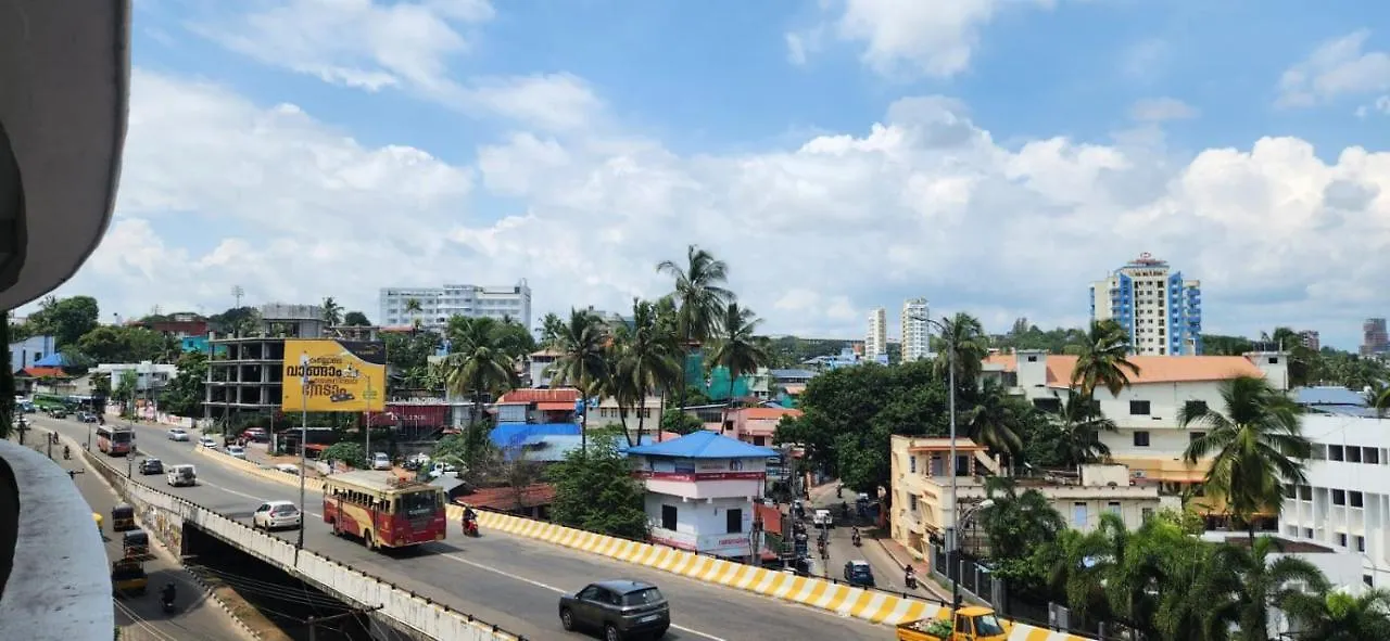1Bhk Luxury Apartment- Palayam Thiruvananthapuram Lägenhet
