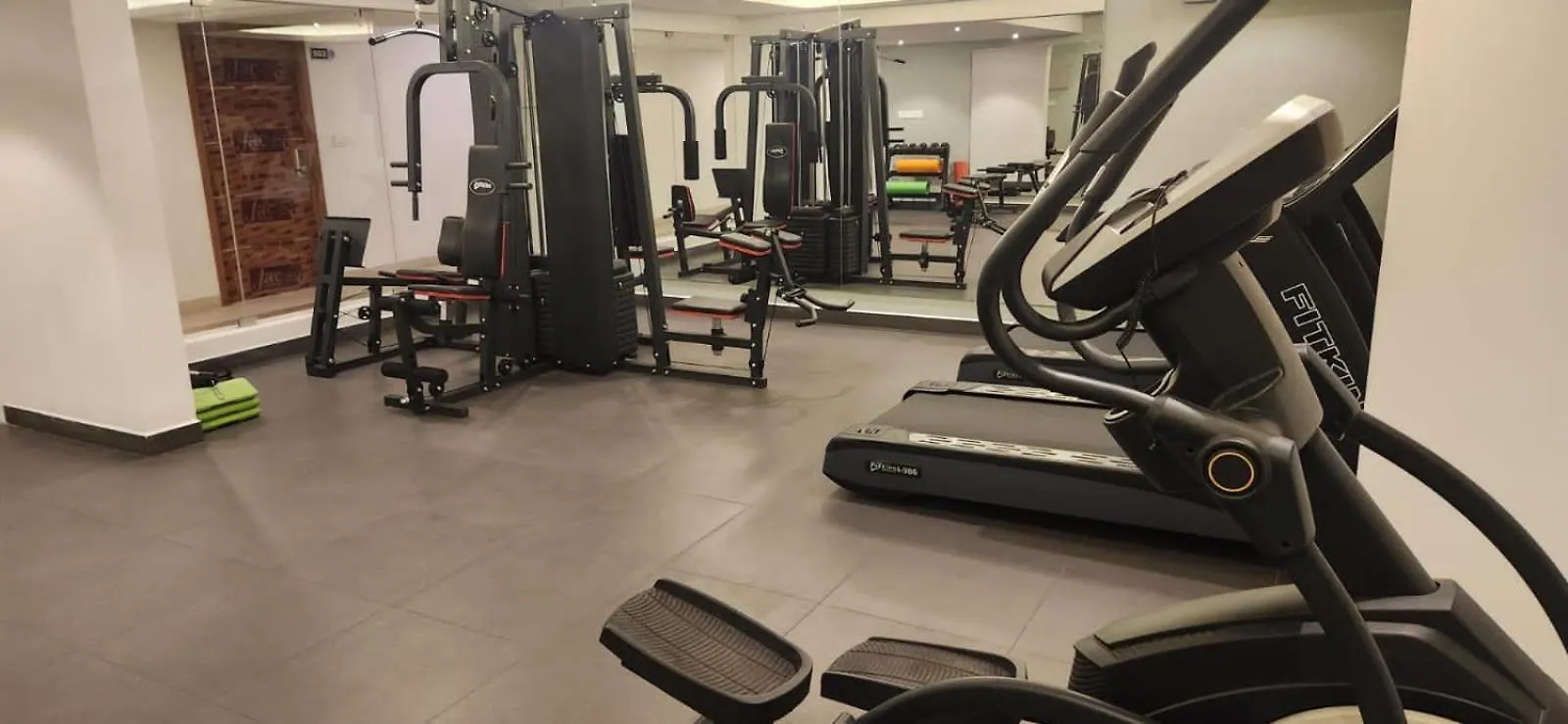 1Bhk Luxury Apartment- Palayam Thiruvananthapuram Indien
